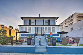 Historic Renovated Home Less Than 2 Mi to Beach and Pier!